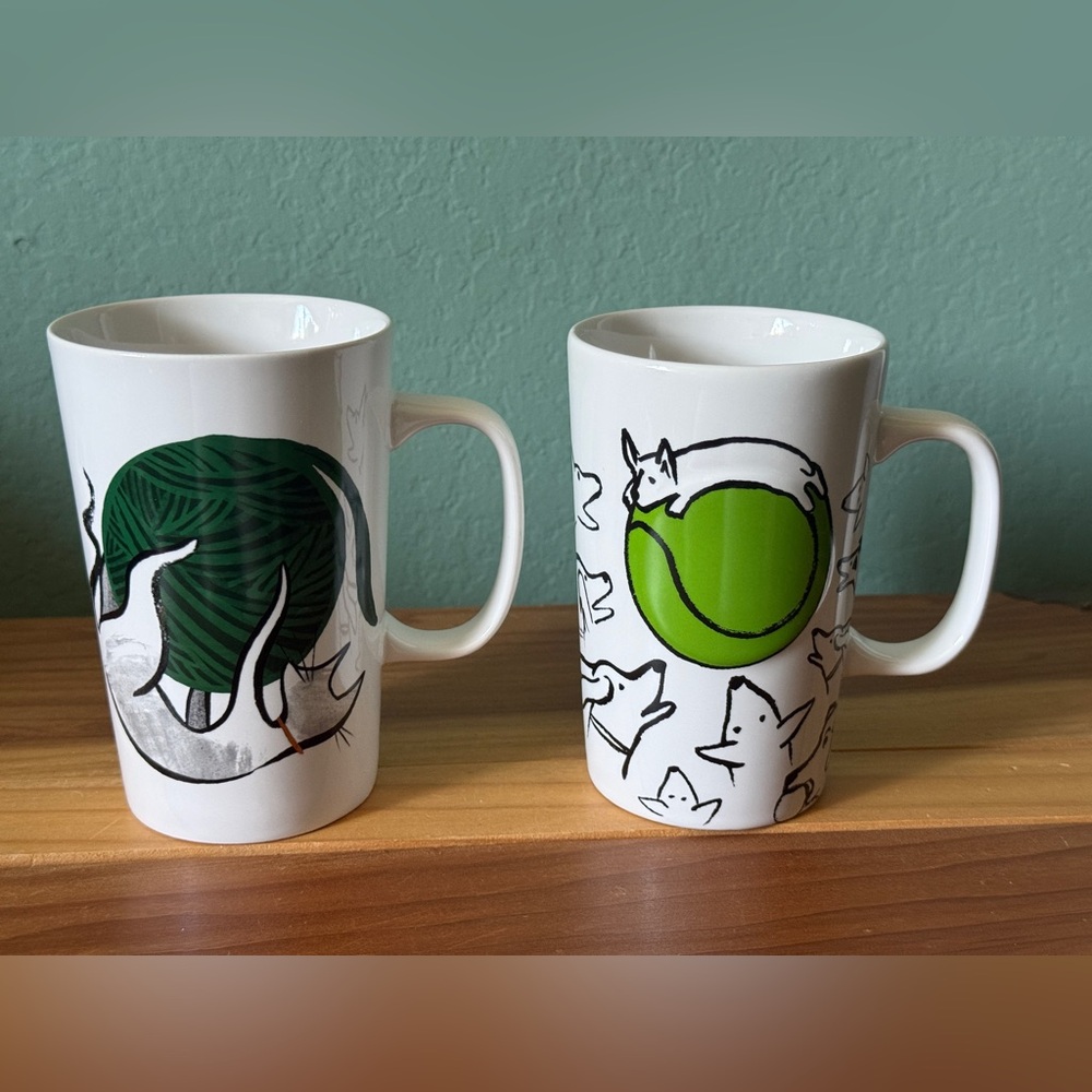 2 Starbucks 2015 Kitty Cat Ball of Green Yarn and Dogs Ball Coffee Tea Mugs 16oz
